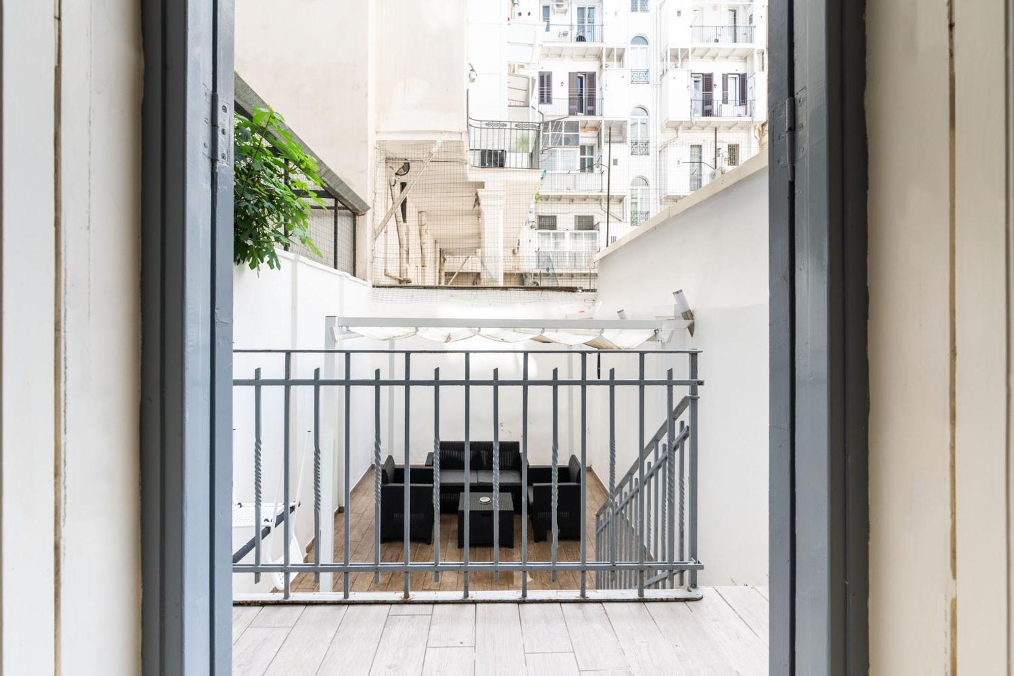 Nena House Apartment Bari Bagian luar foto